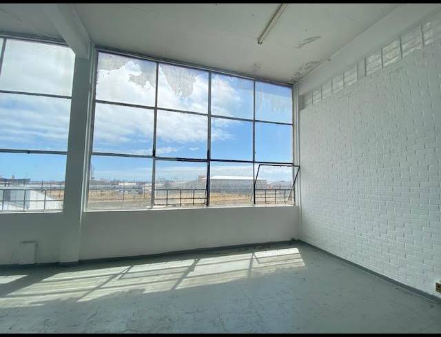 450M² OFFICE TO LET IN WOODSTOCK
